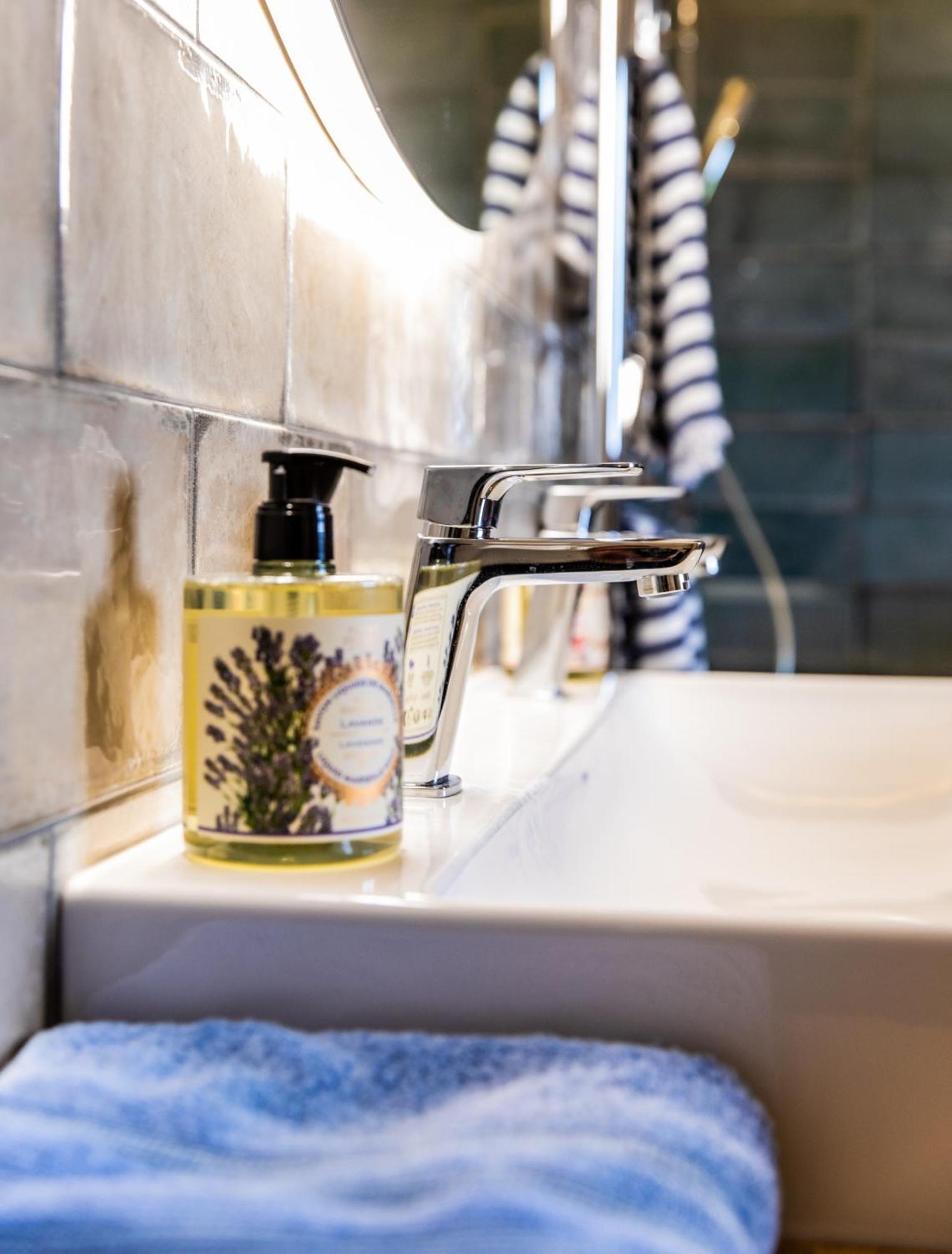 Les Yourtes De Provence Saint-Paulet-de-Caisson 部屋 写真